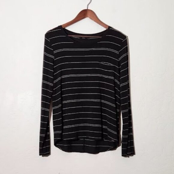 Prana Women's Long Sleeve Base Layer Tee in size Large - Picture 1 of 3
